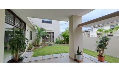 Casa en esquina en Venta - PH Nativa, Panamá Pacífico