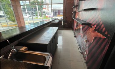 Se alquila Local ESQUINERO en San Francisco!!