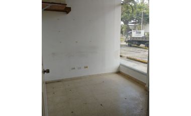 ALQUILER LOCAL COMERCIAL EN OBARRIO 200 M2