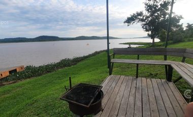 Se vende Casa en San Ignacio Misiones S/Yabebiri.  Nueva. Playa, Muelle.