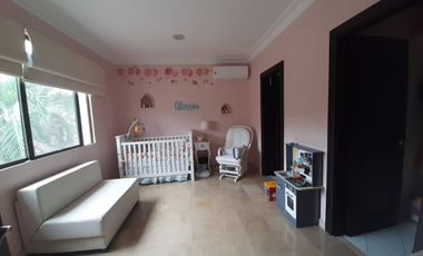 VENTA DE AMPLIA CASA EN URBANIZACION VISTA AL PARQUE VIA A SAMBORONDON