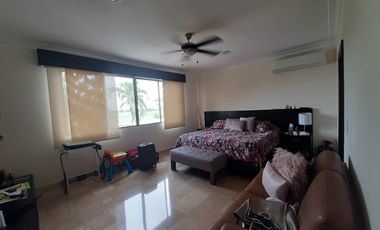 VENTA DE AMPLIA CASA EN URBANIZACION VISTA AL PARQUE VIA A SAMBORONDON