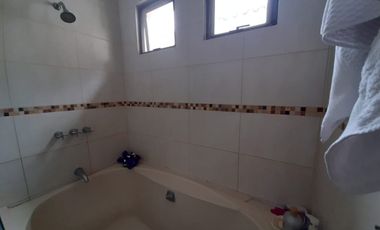 VENTA DE AMPLIA CASA EN URBANIZACION VISTA AL PARQUE VIA A SAMBORONDON