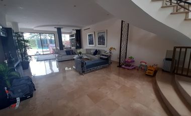 VENTA DE AMPLIA CASA EN URBANIZACION VISTA AL PARQUE VIA A SAMBORONDON