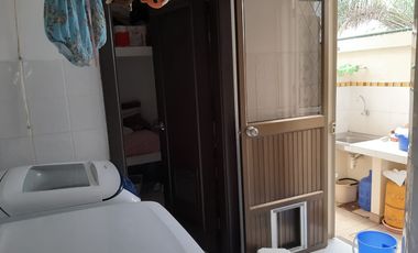 VENTA DE AMPLIA CASA EN URBANIZACION VISTA AL PARQUE VIA A SAMBORONDON