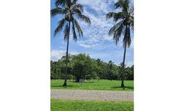 SE VENDE TERRENO PLAYA LAS LAJAS CHIRIQU