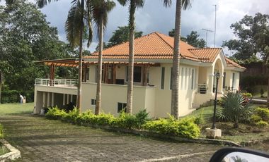 venta, casa en urb. Macadamias, via chone