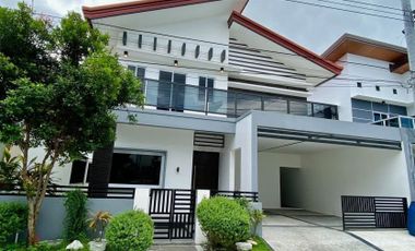 HOUSE AND LOT FOR RENT with pool  IN ANGELES CITY NEAR CLARK