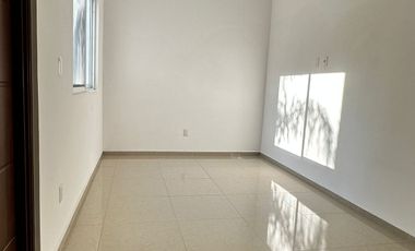 RENTA DE CASA SEMIAMUEBLADA CON ROOF GARDEN EN LOMAS