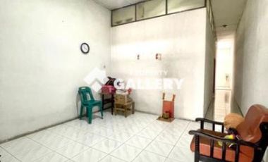 Rumah Jalan Brigjend Hamid Gg. Besi Daerah Titi Kuning MEDAN