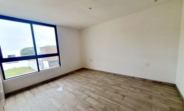 Casa en VENTA con ALBERCA Esquina FRACC PUNTA TIBURON