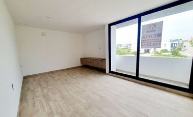 Casa en VENTA con ALBERCA Esquina FRACC PUNTA TIBURON