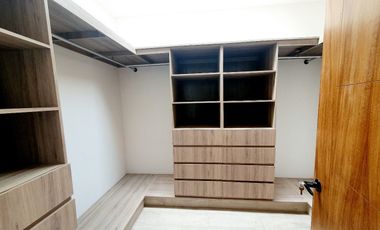 Casa en VENTA con ALBERCA Esquina FRACC PUNTA TIBURON