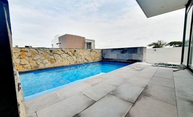 Casa en VENTA con ALBERCA Esquina FRACC PUNTA TIBURON