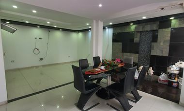 casa en venta en la floresta. Cod V4948