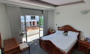 casa en venta en la floresta. Cod V4948