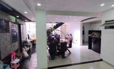 casa en venta en la floresta. Cod V4948