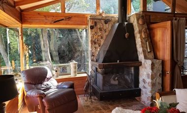 Se vende casa tipo sureño a orilla Laguna Aculeo