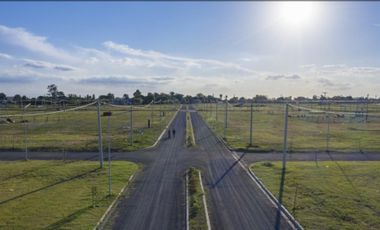 LOTE DE 375 M2 EN BARRIO RESIDENCIAL ECOPUEBLO, ALVEAR A SOLO 17 MINUTOS DE ROSARIO