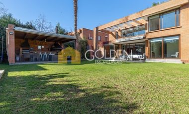 Casa en arriendo de 4 dorm. en Las Condes
