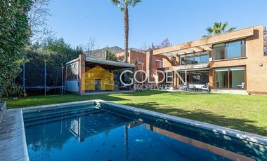 Casa en arriendo de 4 dorm. en Las Condes