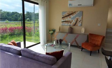 Sea Confiable vende Casas en Riverview Costa verde.