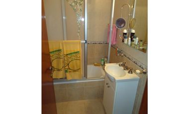 Chalet 3 ambientes en venta zona, Villa Primera