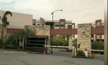 Alquilo amplio departamento en urbanización Jardines de San Felipe (J Luna)