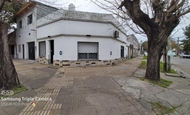 VENTA Casa lote propio  - 3 amb. con terraza - Buena ubicacion