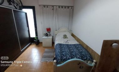 VENTA Casa lote propio  - 3 amb. con terraza - Buena ubicacion