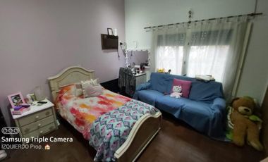 VENTA Casa lote propio  - 3 amb. con terraza - Buena ubicacion