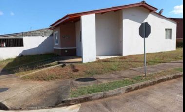 VENDO CASA EN LA CHORRERA LA ARBOLEDA 3R