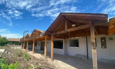 OPORTUNIDAD SE ACEPTAN OFERTAS SE VENDE CASA EN MELIPILLA PARA REMODELAR