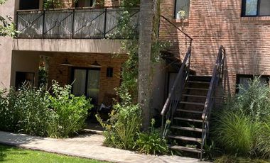 Condominio La Esquina, Pilar