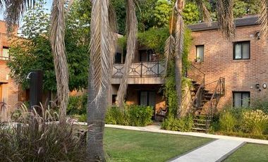 Condominio La Esquina, Pilar