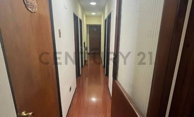 AMPLIA CASA 5 DOR 2 BAÑOS, CON PISCINA