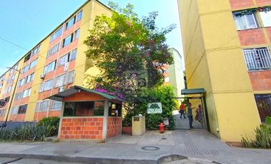 COD. 6105 - SE ARRIENDA APARTAMENTO - BARRIO: CHIMITA