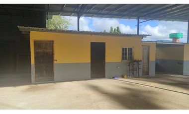 Se Alquila Local Para Lava Auto,Galera o Taller. Negociable.