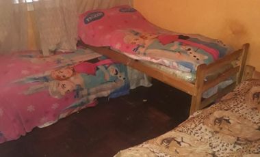 PH 4 AMBIENTES, TIPO CASA, AL FRENTE EN MORON. EXCELENTE OPORTUNIDAD. VENTA URGENTE.