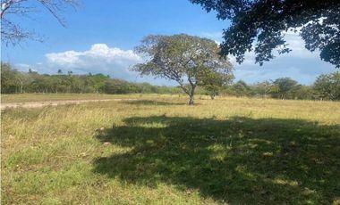 VENDO AMPLIO TERRENO EN ANTON