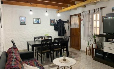 Departamento Tipo Casa en venta en Bernal Oeste