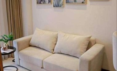 Disewakan 1 unit apartemen baru di Permata Hijau Suites, Kebayoran Lama.