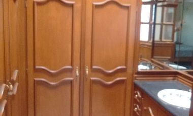 Casa en venta con amplio jardín en coto privado