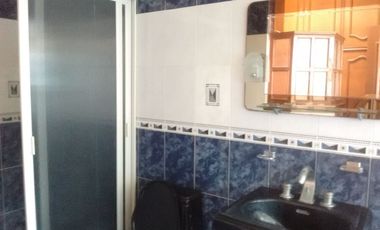 Casa en venta con amplio jardín en coto privado