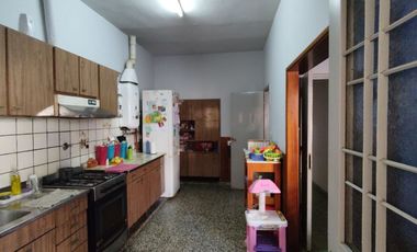 Casa PH en venta en Villa Luzuriaga