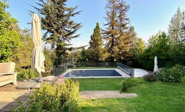 Casa en Venta en Rayén | Casa en Venta | (5D4B) | Vitacura | One Propiedades