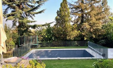 Casa en Venta en Rayén | Casa en Venta | (5D4B) | Vitacura | One Propiedades
