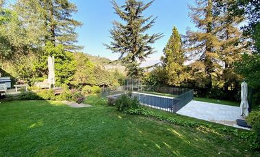 Casa en Venta en Rayén | Casa en Venta | (5D4B) | Vitacura | One Propiedades