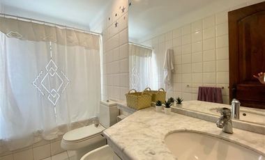 Casa en Venta en Rayén | Casa en Venta | (5D4B) | Vitacura | One Propiedades