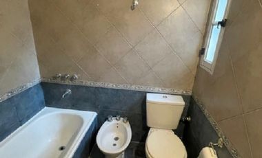 DUPLEX CON COCHERA EN TEMPERLEY.